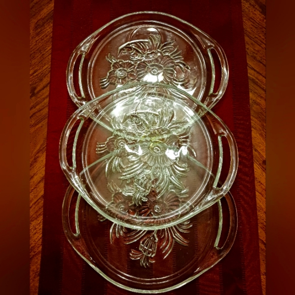 A beautiful set of serving platters
